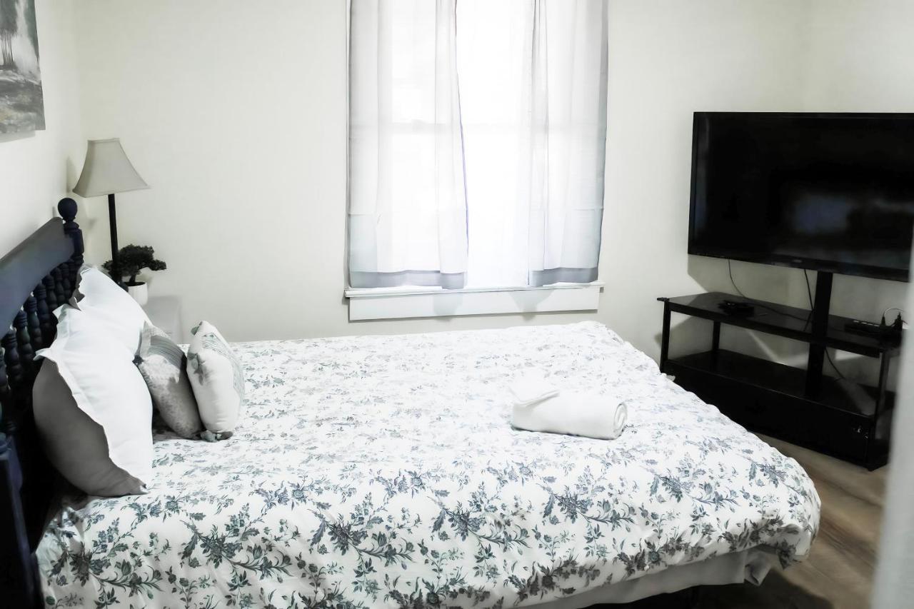 Cozy City Retreat Near Downtown Indianapolis- Private Bedroom Eksteriør billede