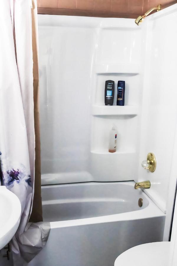 Cozy City Retreat Near Downtown Indianapolis- Private Bedroom Eksteriør billede