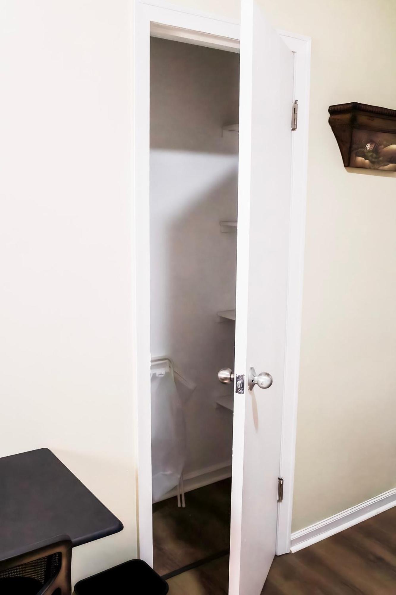 Cozy City Retreat Near Downtown Indianapolis- Private Bedroom Eksteriør billede